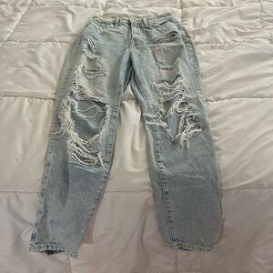 h&m mom jeans. super cute